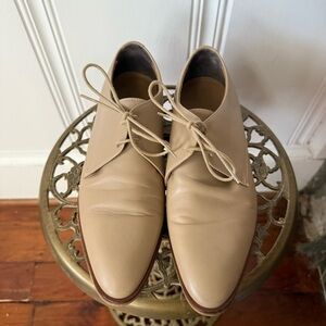 Everlane The Modern Oxford in Beige Womens size 8